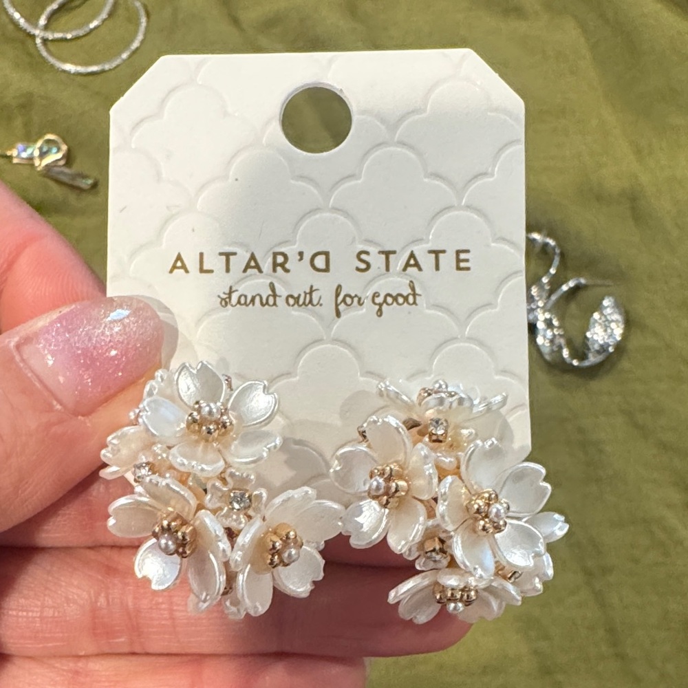 Altar'd State White and Gold Floral Earrings